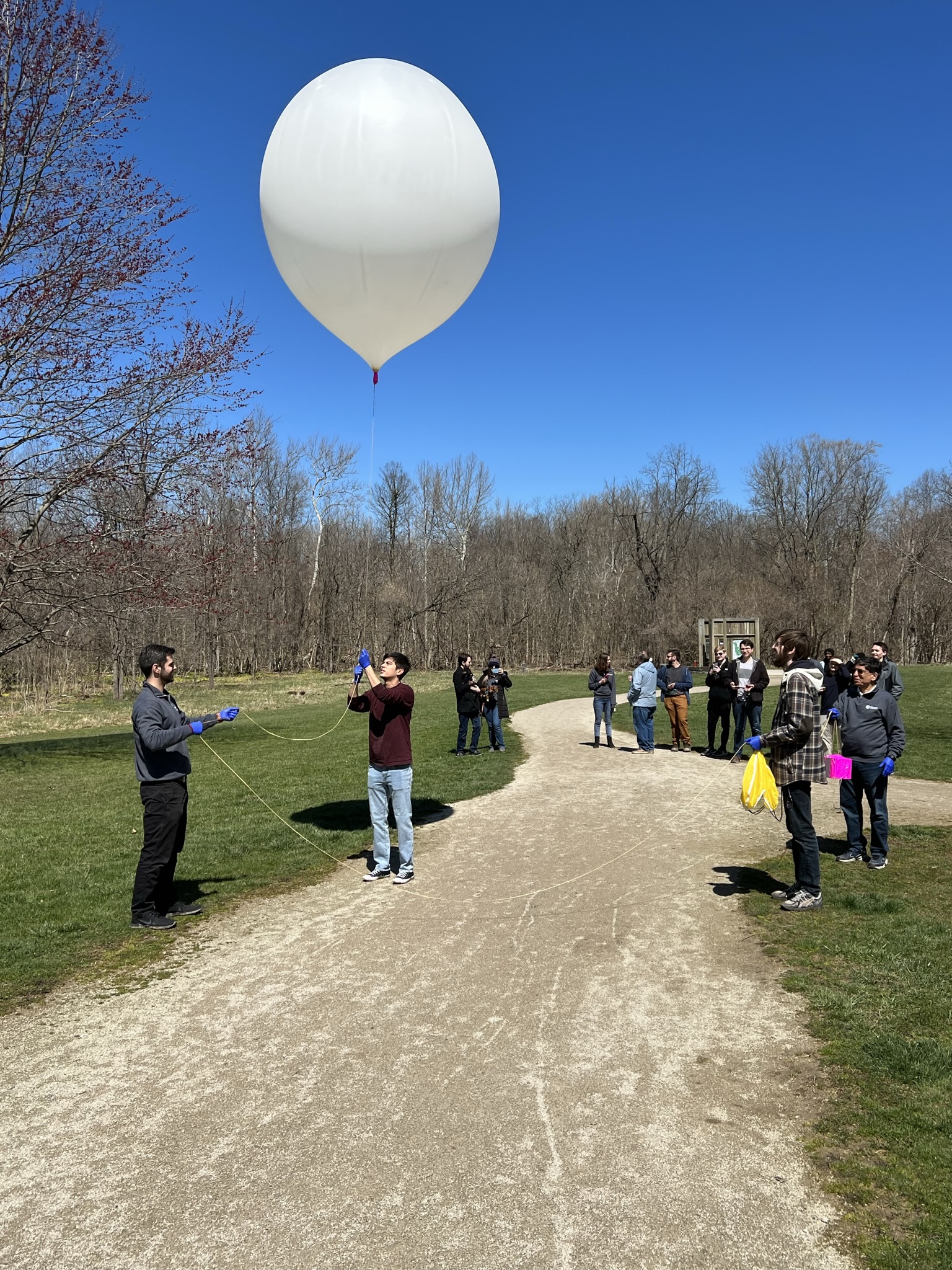 Comsat Architects guides CWRU Students on Successful Balloon Launch for Future Satellite Hardware